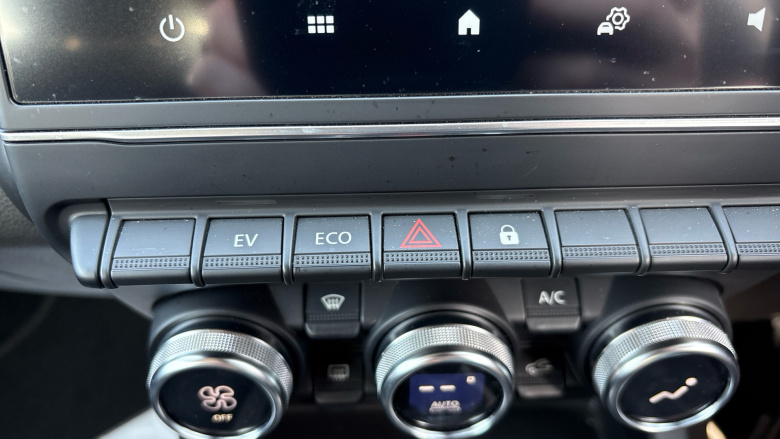 Renault Arkana 1.6 E-TECH Hybrid 145 Iconic 5dr Auto Hybrid Estate